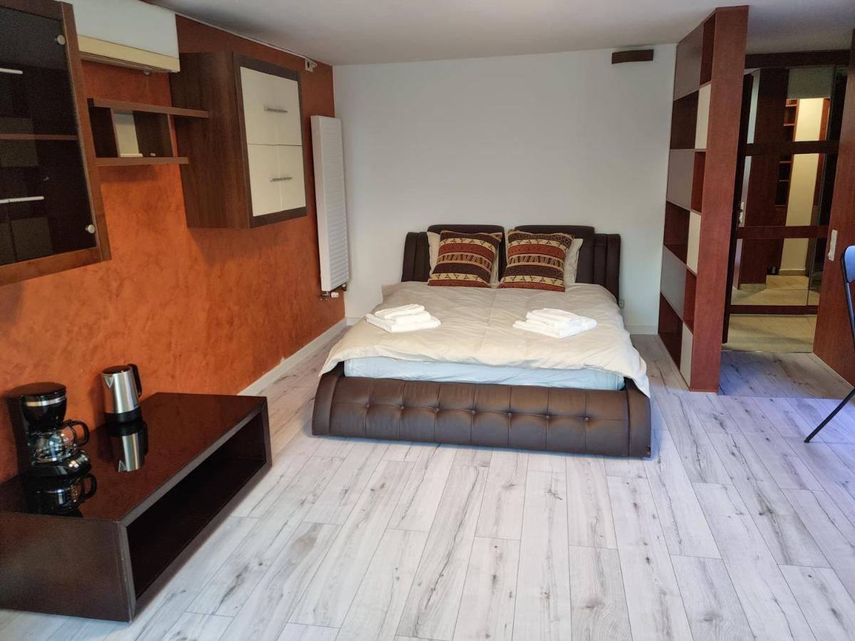 Nerva Traian Studio Apartment Bucharest Exterior photo